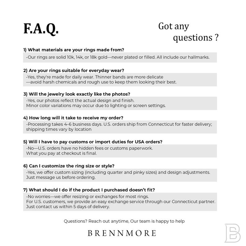 Puede incluir: Un gr&aacute;fico blanco con el texto "F.A.Q." y "Got any questions?" El texto responde preguntas sobre materiales de anillos, idoneidad para el uso diario, precisi&oacute;n de la foto, tiempo de pedido, aduanas, personalizaci&oacute;n y devoluciones. La marca "BRENNMORE" est&aacute; en la parte inferior.