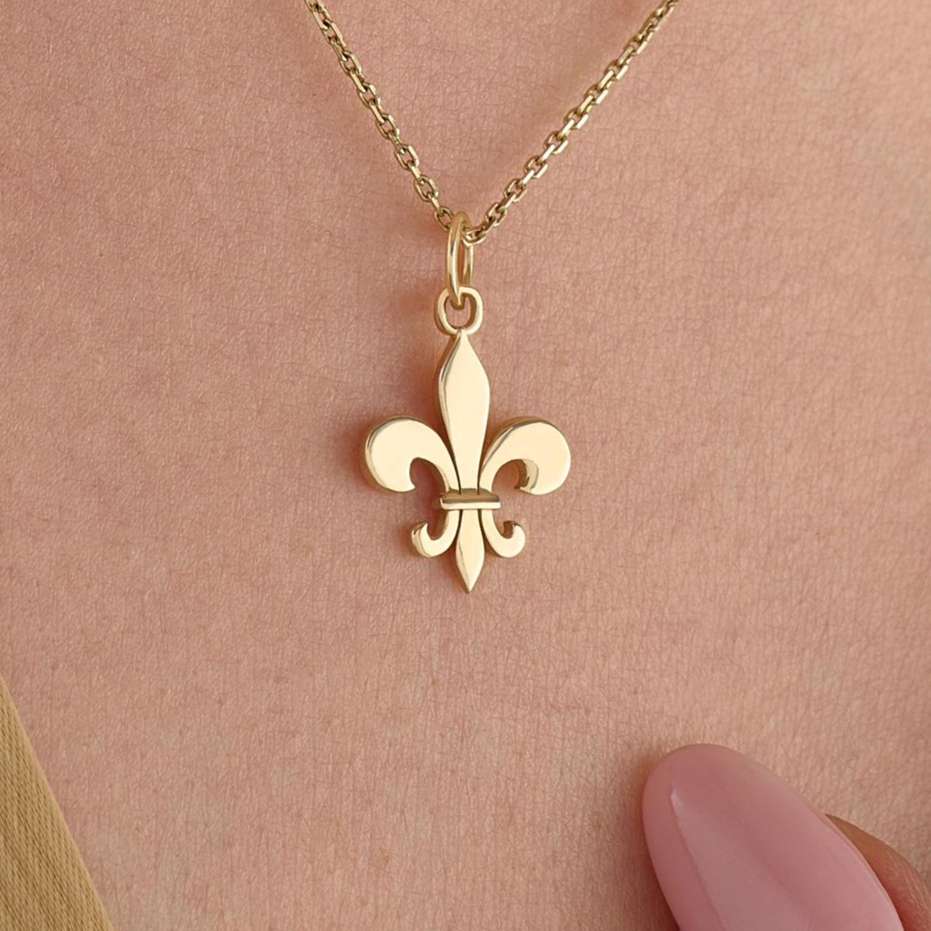 Pendentif Ancien Rosace Fleurs De Lys - Métal Argenté - Vintage Royaliste - Occasion