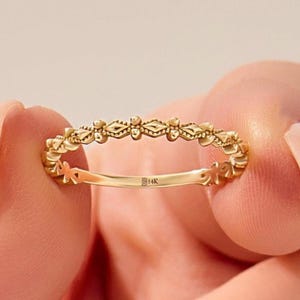 Art-Deco-Hochzeitsring 585 Massivgold, Vintage inspirierter dünner stapelbarer Ring, antiker Stil Milgrain Band, einzigartiger Brautschmuck, Geschenk für sie