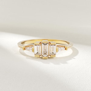 Art Deco Gold Ring Baguette Diamond Engagement Ring 14k Gold Baguette Ring for Women Vintage Promise Ring for Her Birthday Ring Gift