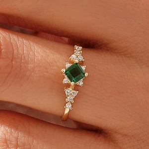 14k Solid Gold Cluster Emerald Ring • Art Deco Engagement Ring for Women • Green Gemstone Band • 18k 10k Option • Anniversary Gift for Wife