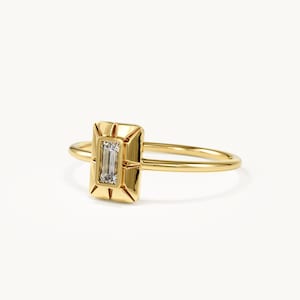 Baguette Diamond Pinky Signet Ring, 14K Solid Gold Bezel Set Geometric Ring, Vintage Minimalist Stackable Ring, Dainty Gift for Girlfriend