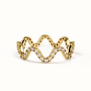 14K Solid Gold Zigzag Diamond Ring, Minimalist Wave Wedding Band, Unique Geometric Stackable Ring, Dainty Chevron Sparkle Band, Gift for Her