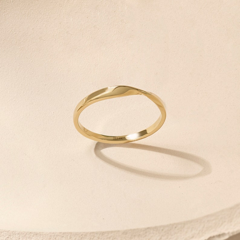 14k Gold Mobius Wedding Band, Solid Gold Twist Ring, Mens Womens Simple Matching Band, Couples Plain Anniversary Band, Male Female Gold Band image 2