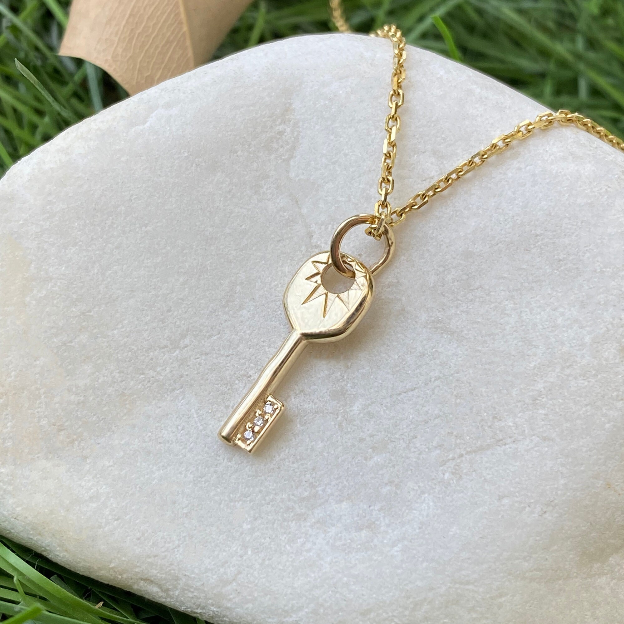 14k Solid Gold Key Pendant Dainty Vintage Gold Key Pendant Etsy