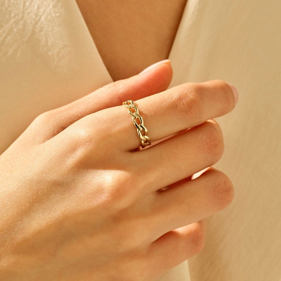 Linked Chain Scarf Ring in Gold Color - Diana