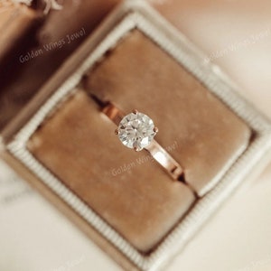 1CT Solitaire Round Moissanite diamond engagement solitaire ring for her, Round diamond solitaire ring, solitaire thick band ring, 1Ct ring
