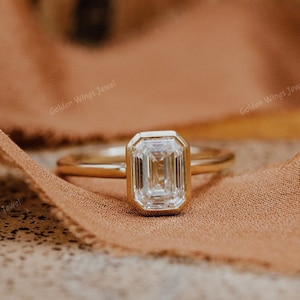2.50 ct Emerald Moissanite diamond bezel ring, Emerald Cut Solitaire bezel set emerald cut Diamond. Moissanite diamond engagement ring