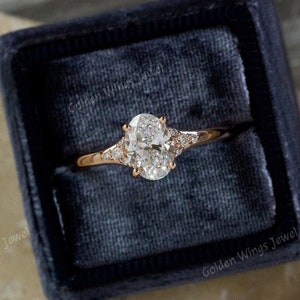 Oval Moissanite diamond with side round and Moissanite ring, oval diamond engagement ring, 1CT Oval Moissanite diamond ring gift for her