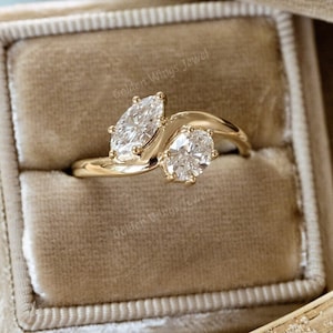 Toi et Moi ring, Oval And Marquise Cut Moissanite Two Stone Ring, Toi et Moi diamond Moissanite Diamonds, 2 Stone ring, Oval Toi Moi Ring