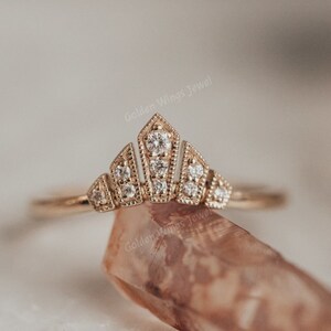 Curved Crown Shape Band, Round Moissanite Diamond Wedding Band, Round Cut Dainty Matching Band, Diamond Wedding Band, Milgrain Matching Band