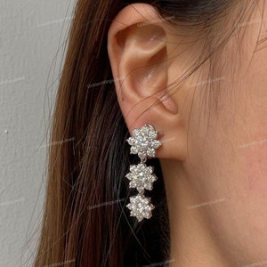 Pendientes redondos de racimo de moissanita, pendientes estilo flor para mujer, pendientes de boda para ella, pendientes con espalda de tornillo, pendientes colgantes colgantes