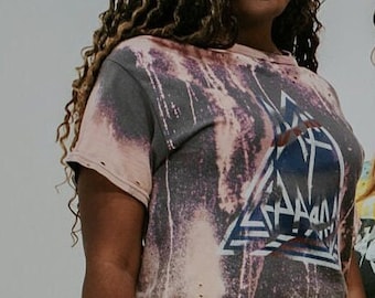Camiseta desgastada Def Leppard Bleach - unisex pequeño