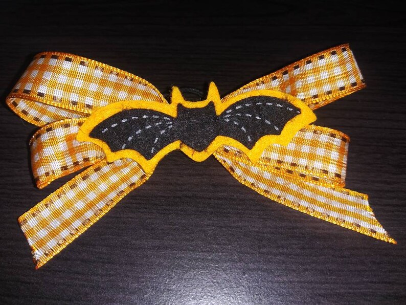 Plaid Bat Bow