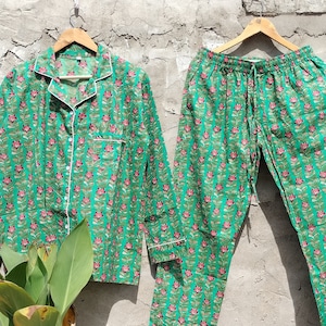 Indian 100% pure cotton pyjamas, Womens cotton pj&#39;s, Soft cotton pajama Set trousers shirts, Unique printed pyjama set, Block Print pj set