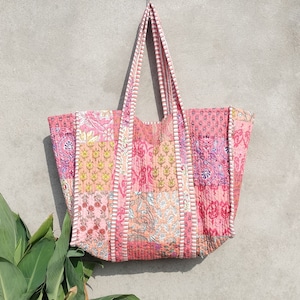 ハンドメイドパッチワークキルティングトートバッグ：大きめコットンマーケットバッグ