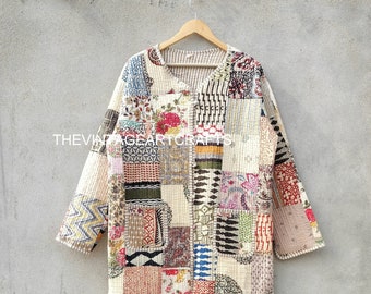 Handgemaakte katoenen patchworkkantha-jas: lang gewatteerd boho-jack