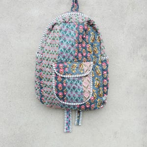 Patchwork Quilted Cotton Backpack: Large Travel Bag with Adjustable Straps