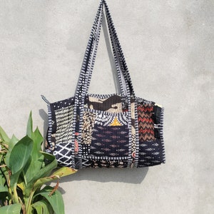 Gesteppte Patchwork-Baumwolltaschen: Blumendruck-Reiseschultertasche