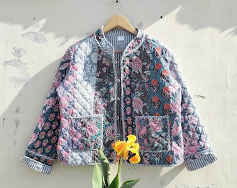 Veste en coton faite main en patchwork Veste matelassée vintage Manteaux, nouveau style, Bohème, Veste en coton courte feuille blanche avec passepoil à rayures noires