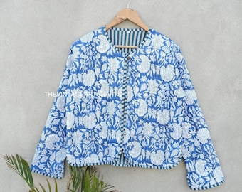 Veste matelassée indienne en tissu imprimé handblock kimono court pour femmes portant un nouveau manteau à fleurs bleu ciel