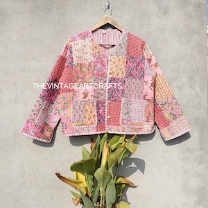 Indische handgemachte Patchwork-Vintage-Steppjacke, Mäntel, neuer Stil, Boho, Baumwolljacke, kurze schwarze Blatt-schwarze Streifen-Paspelierung Bild 2