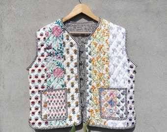 Handgemaakte patchwork jassen, handgemaakte winterjas van Indiaas katoen, jas in boho-stijl, unisex kort gewatteerd Kantha-jack