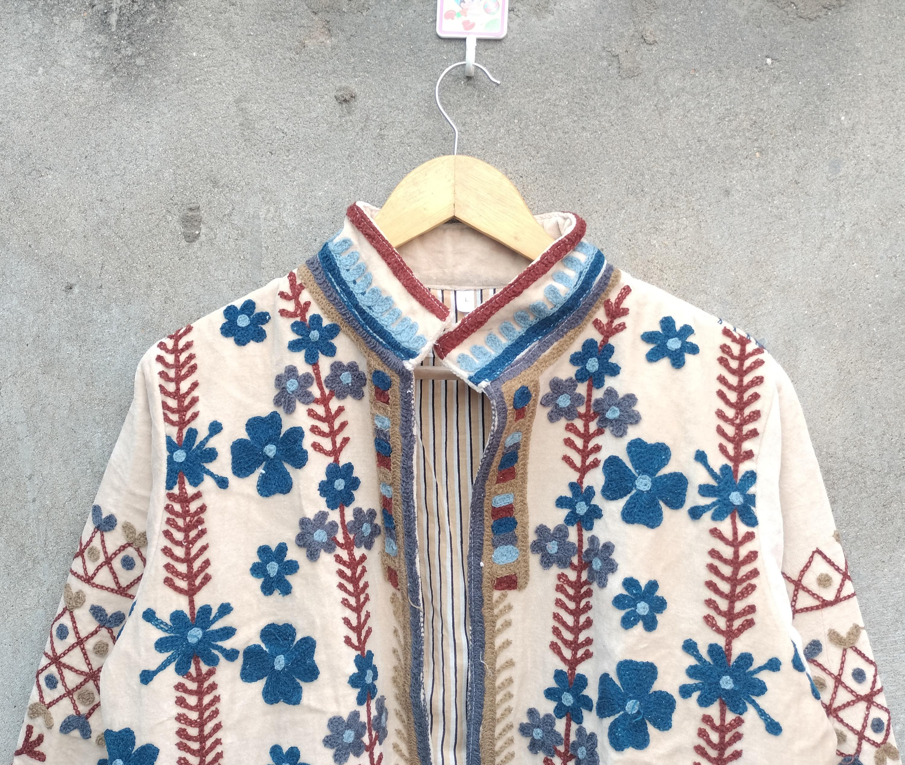 ハンドメイドのスザニ刺繍コットンジャケット：ボヘミアン風レディース