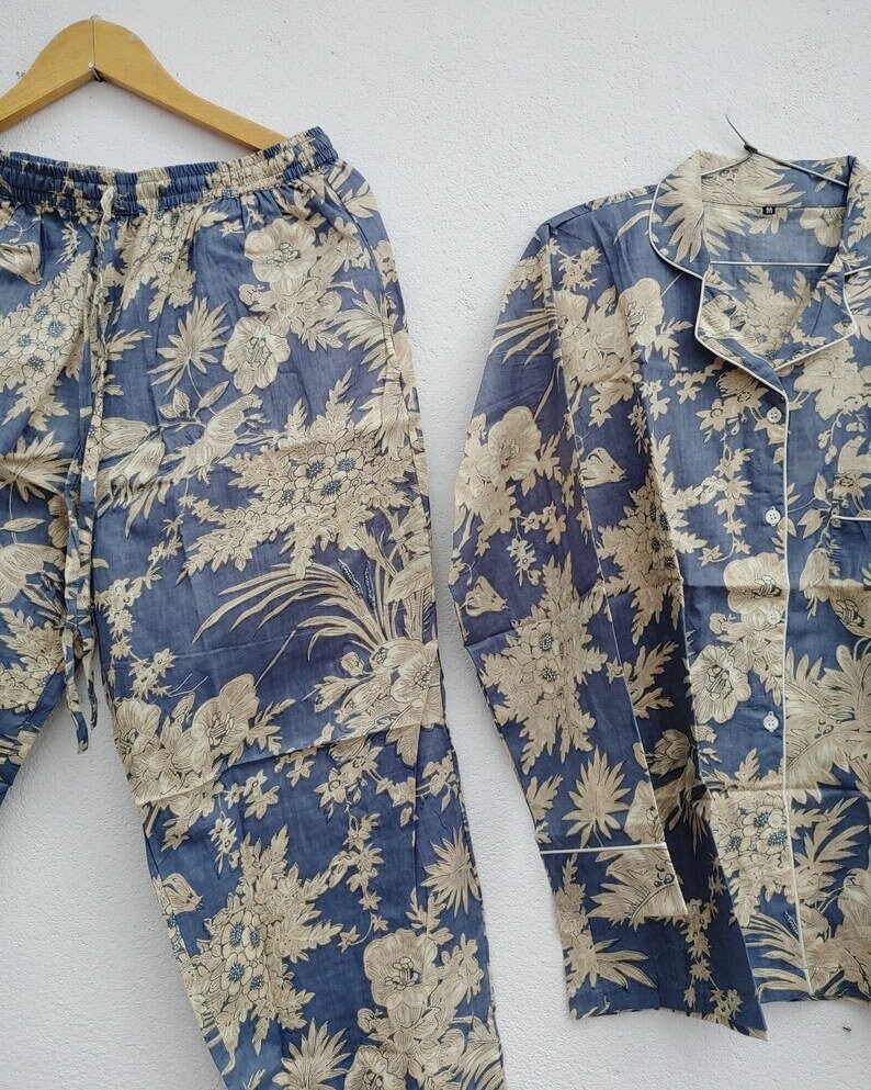 Traje de noche de pijama hecho a mano de algodón suave, traje con estampado de bloque de mano de flores, vestido de noche de mujer étnica, vestido de noche de algodón cómodo para mujer imagen 1