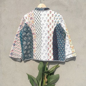 Indische Handarbeit Patchwork Vintage Steppjacke Mäntel, New Style, Boho, Baumwolljacke Kurz Weiß Blatt Schwarz Streifen Paspol Bild 4