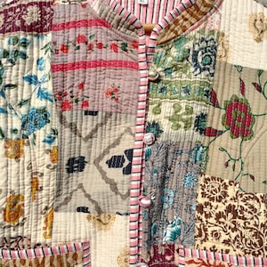 Indiase handgemaakte patchwork Vintage gewatteerde jas jassen, nieuwe stijl, Boho, katoenen jas korte zwarte blad zwarte streep piping afbeelding 7