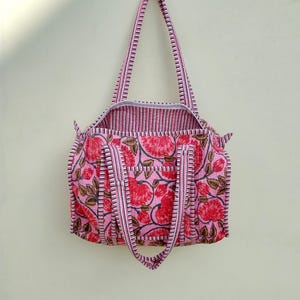 Lager Baumwolle Patches Duffle Bag Block-Print gesteppter Stoff Wochenendtasche für Frauen Weihnachtsgeschenk handgemachte Blumen Reisetasche