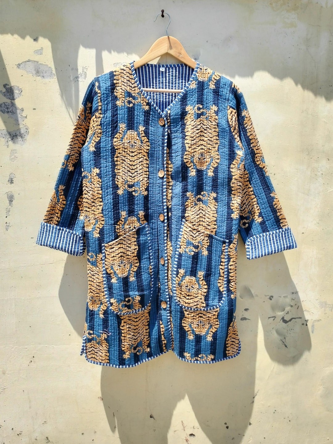 Wavlynn Women's Oversized Patchwork Cotton Coat With Blue And White Floral Panels For Fall