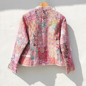 Veste en patchwork de coton nouveau style avec col Veste matelassée en coton, Veste pour femme, Veste réversible, Veste à longs patchs, Veste pour elle image 4