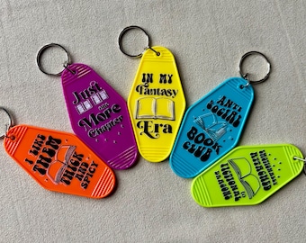 Llavero de libros brillante y peculiar / Etiqueta para llaves estilo motel con borla opcional / Regalo para amantes de los libros / Lindos accesorios para ratones de biblioteca