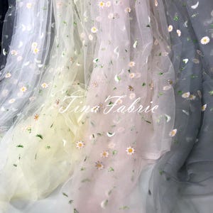 Small Daisy Mesh Fabric Flowers Embroidered Netting Cloth For Clothing Curtains Tutu Dressmaking By The Yard 4 Way Stretch