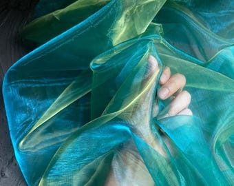 Tela de organza iridiscente azul cian - Malla degradada, 139 cm de ancho - Por media yarda