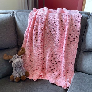 Crochet Baby Blanket, baby girl blanket, baby shower gift, expecting mom gift, gift for daughter, velvet baby blanket, nursery blanket