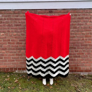 The Red Room Blanket | Twin Peaks Inspired Crochet Blanket | Digital Pattern