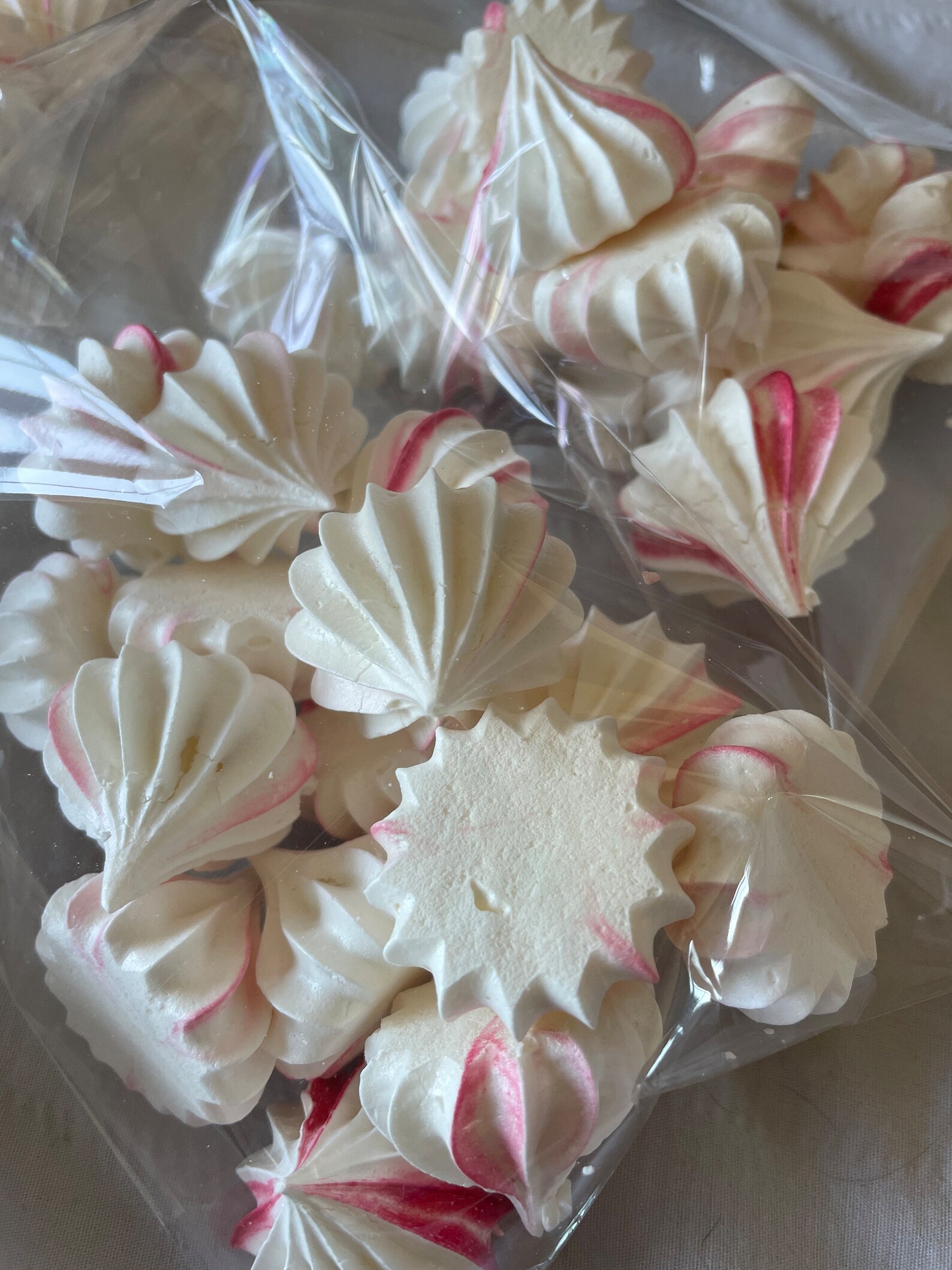 Mini Meringue & Meringue Pop Cake Decorations. Etsy