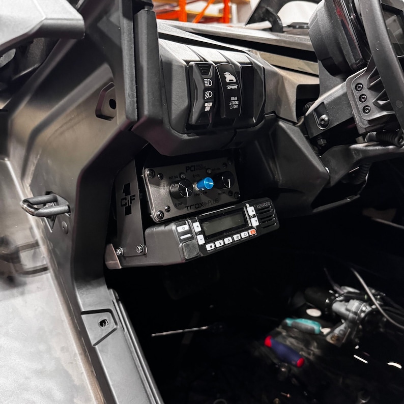 Can Am Maverick R PCI Radio Mount, Race Radio Mount Setup