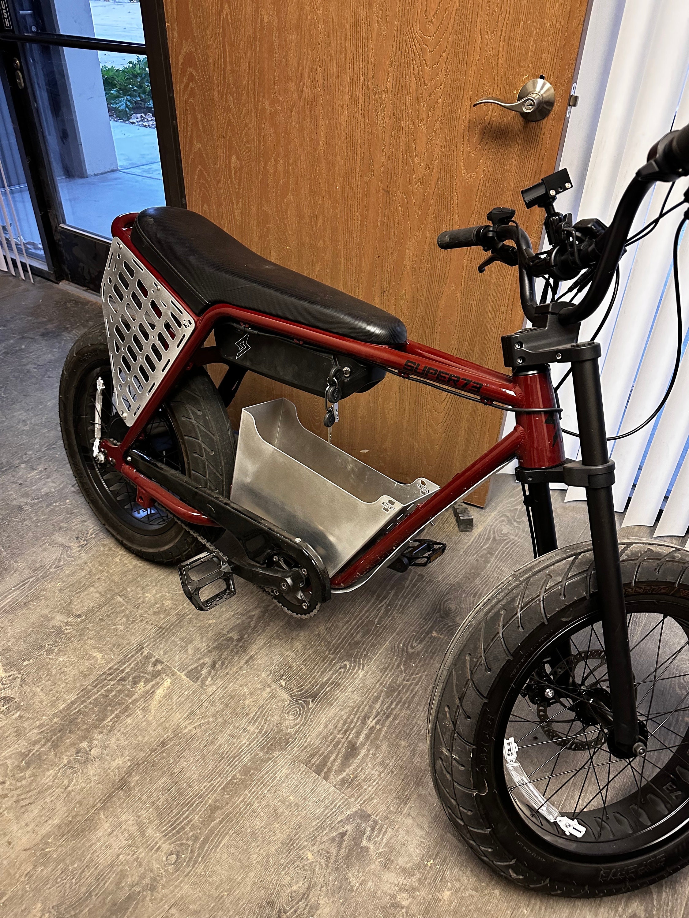 Super 73 電動自転車 Z ZX リアサイドモールパネル、アルミサイド