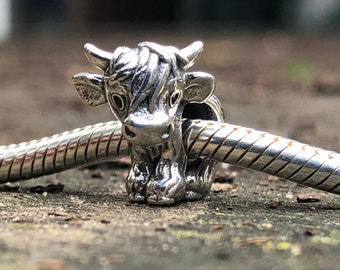 Scotch the Cow Charm in argento sterling 925, adatto a bracciale Pandora, carino e tenero, vitello scozzese delle Highland, bovini, mucca, visita la Scozia