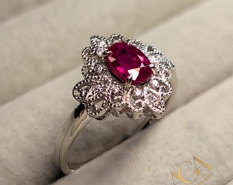 Anillo de compromiso con rubí rojo ovalado, halo floral vintage, plata de ley