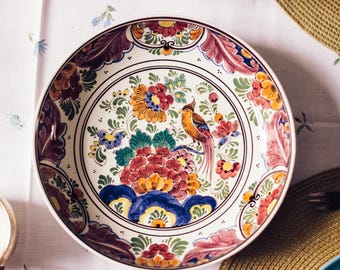 オランダ　アンティーク　41㎝　置物　デルフト 飾り皿　絵皿　delft デルフト 多色手描き装飾プレート 署名入り オランダ製 花鳥皿
