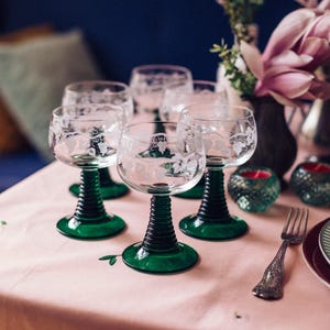 6 Vintage Römer Wine Glasses with Ridged Green Stem | Made in France | Retro Tablesetting | White Wine 0.2 liter Glasses