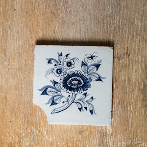 Antique Delft Wall Tile – 17th Century Dutch Hand-Painted Treasures (Circa 1660) Flower