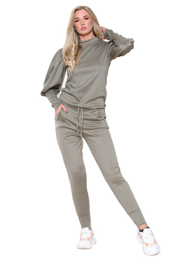 Jogging top online and bottoms