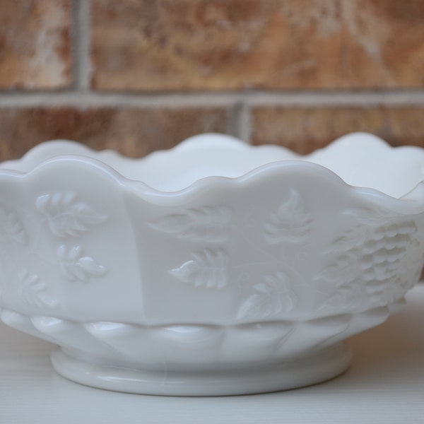 Westmoreland crimped Milk Glass Bowl Paneled Grape Large 9.5" - Vintage