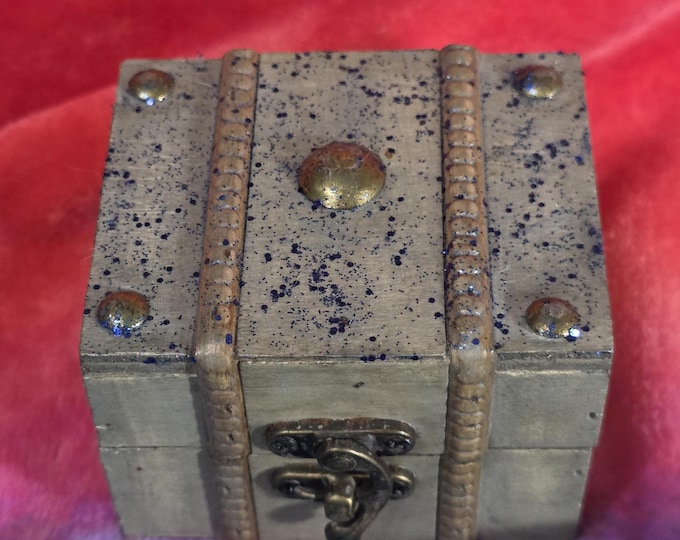 BIGGER Charging box for Spirits, Portals & Spells, Fast Charging BESTSELLER 275+ sold!